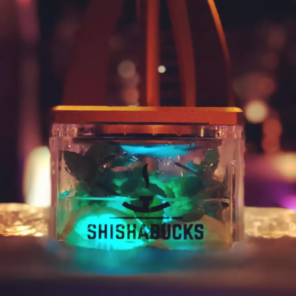 Leuchtende Shishabucks Shisha in einer stilvollen Shisha Bar an der Alster.