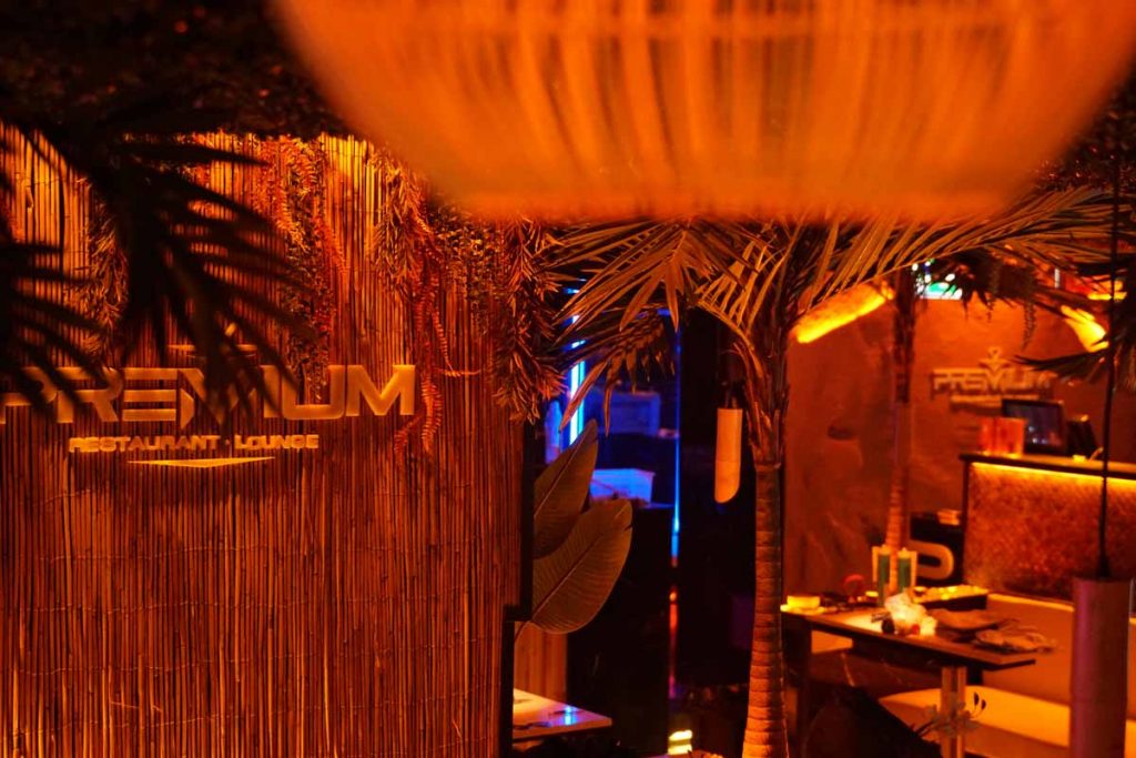 Innenansicht der Shisha Bar Hamburg Hauptbahnhof – Premium Lounge | Shisha Bar Hamburg | PREMIUM - Shisha Bar, Restaurant & Gaming | 14 Oktober 2025 | | Shino