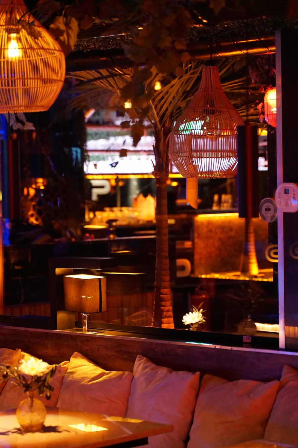die beste shisha bar in der Nähe vom hauptbahnhof in hamburg mit gaming und spieltischen, fun4four, tavla, schach